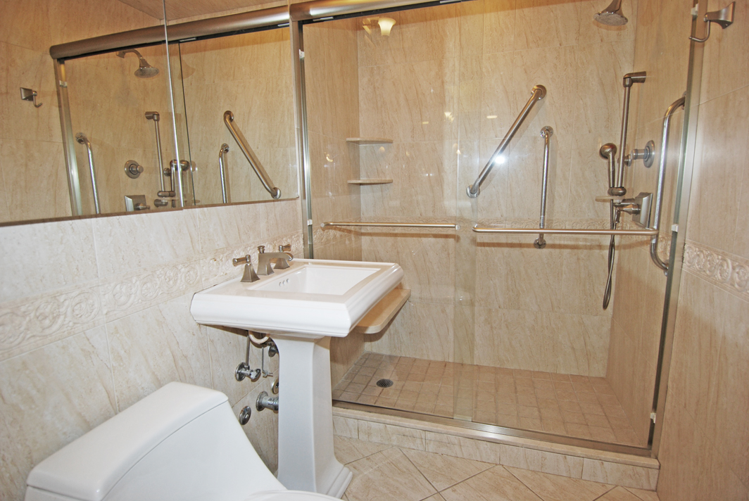 North Shore Towers Apt.