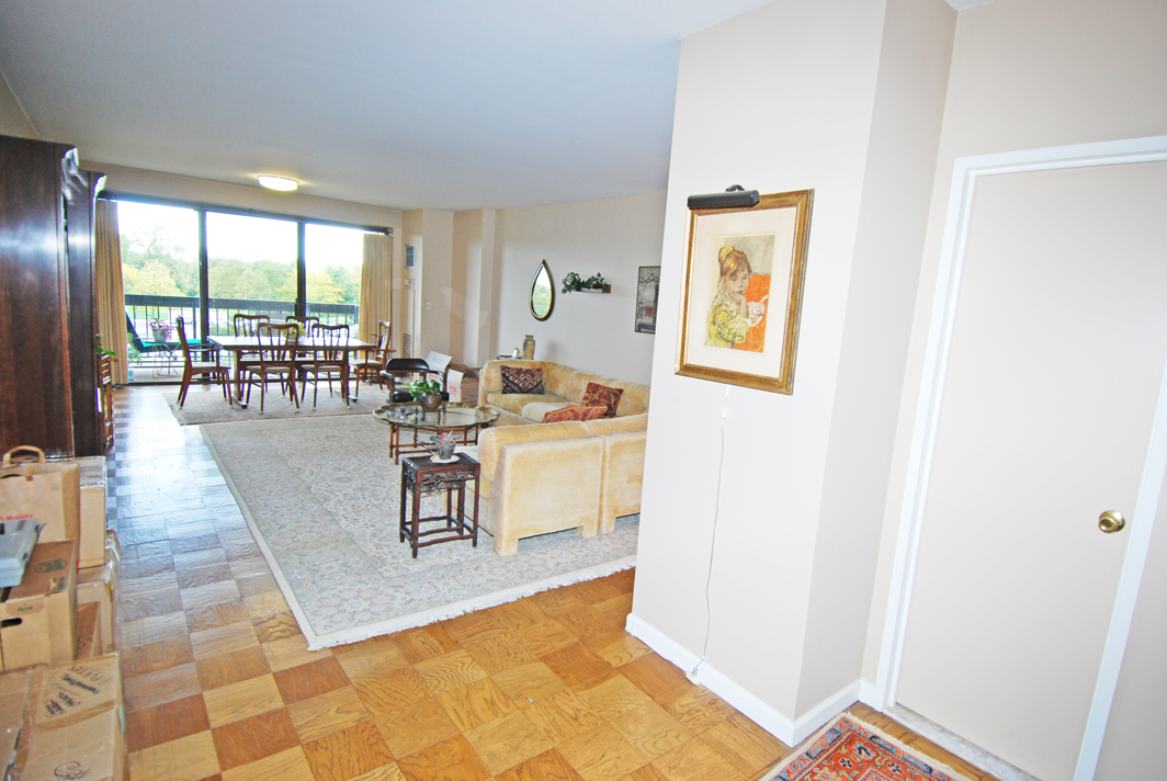 North Shore Towers Apt.