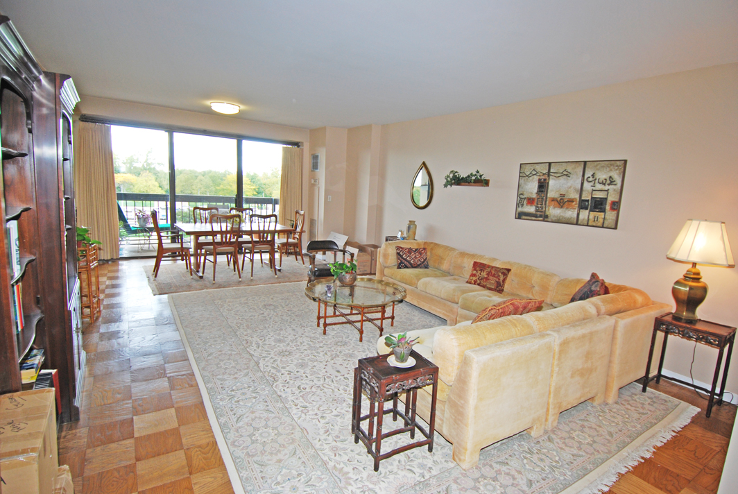 North Shore Towers Apt. 