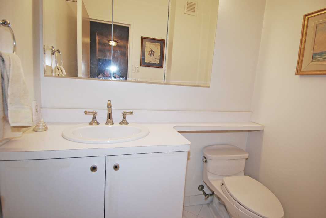 North Shore Towers Apt.