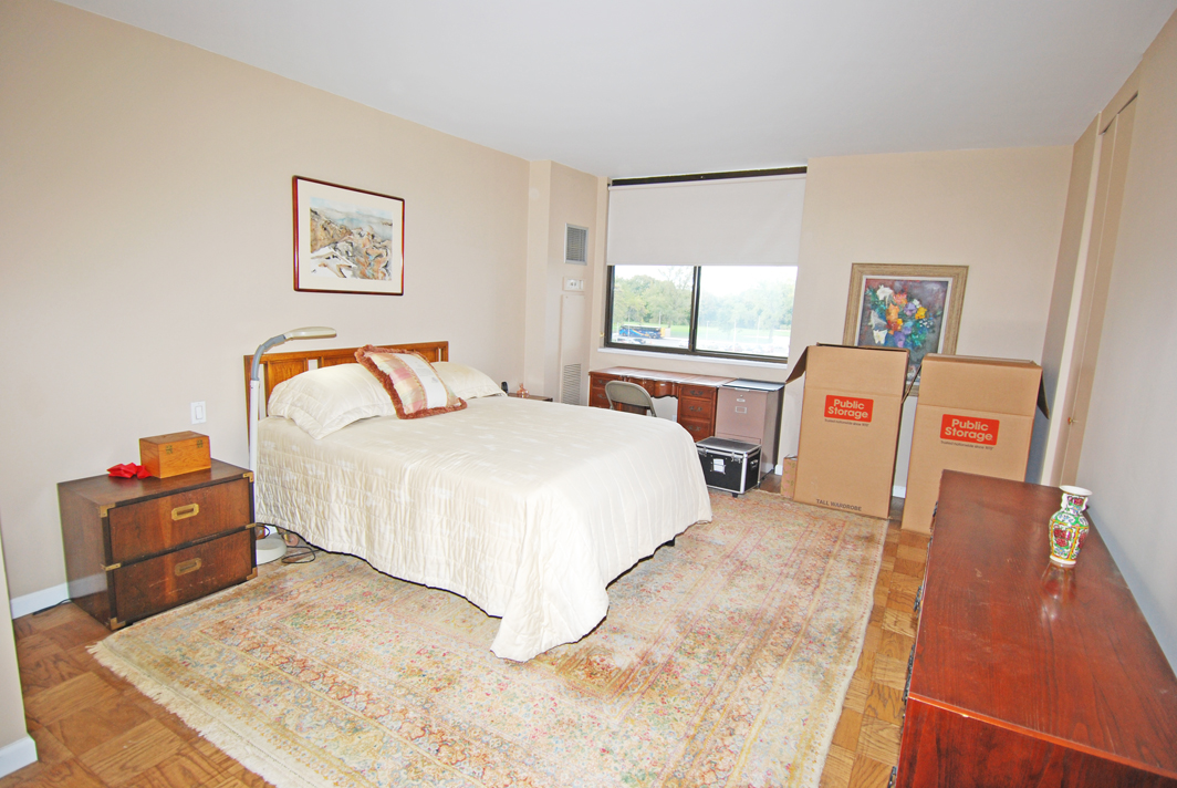 North Shore Towers Apt.