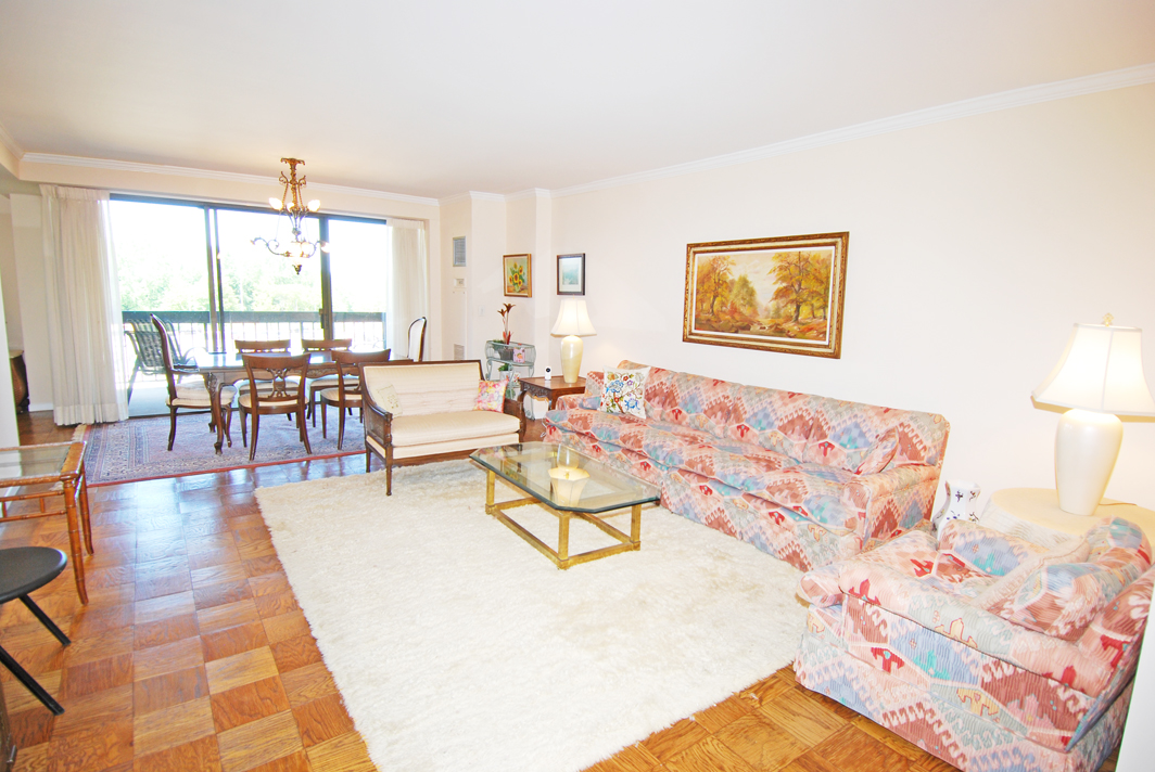 North Shore Towers Apt.