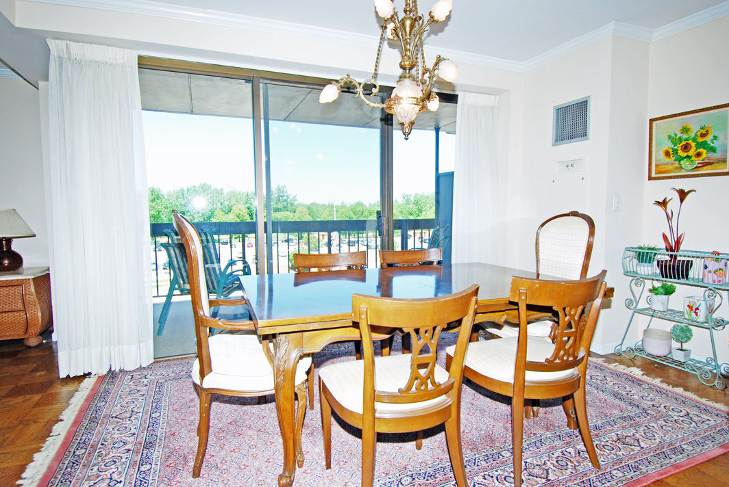 North Shore Towers Apt.