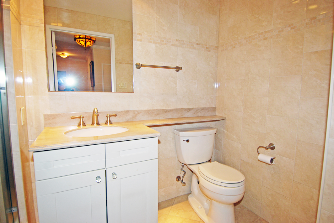 North Shore Towers Apt.