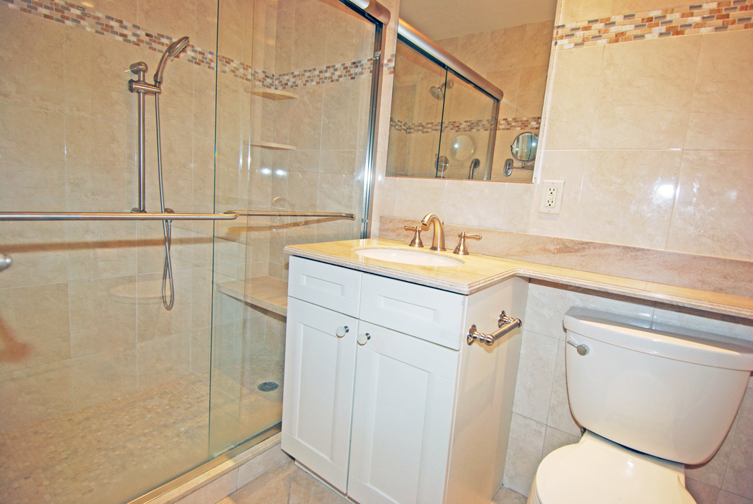 North Shore Towers Apt.