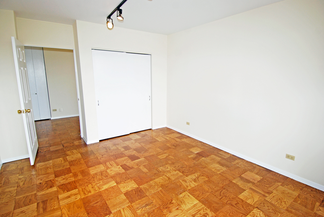 North Shore Towers Apt.