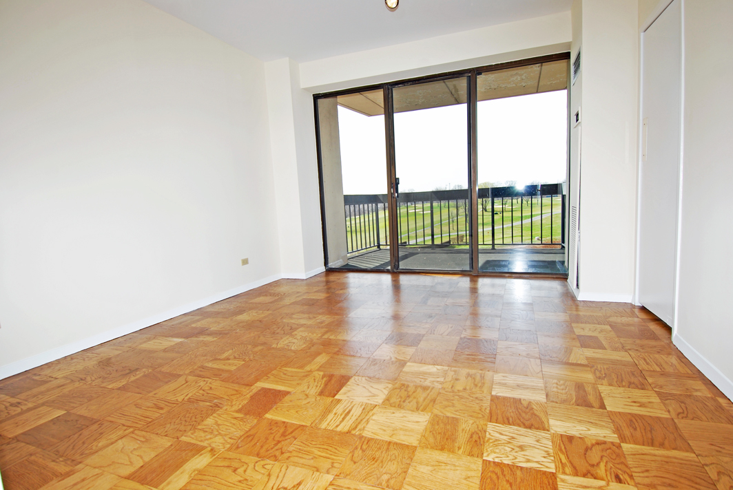 North Shore Towers Apt.