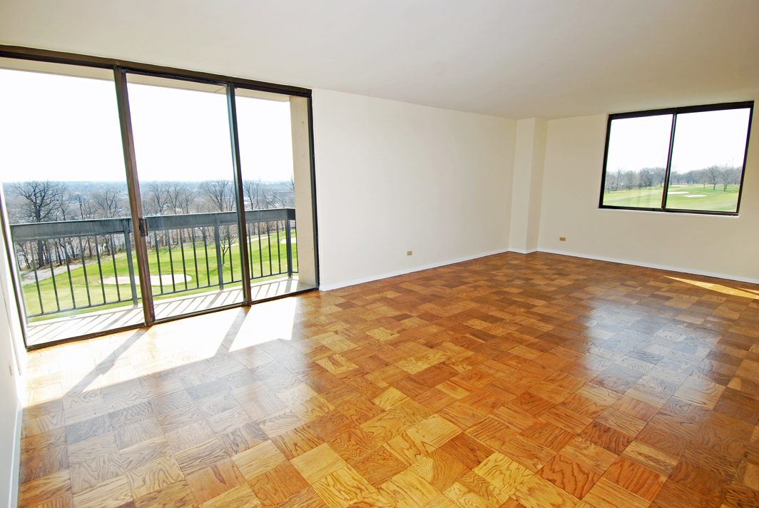 North Shore Towers Apt.