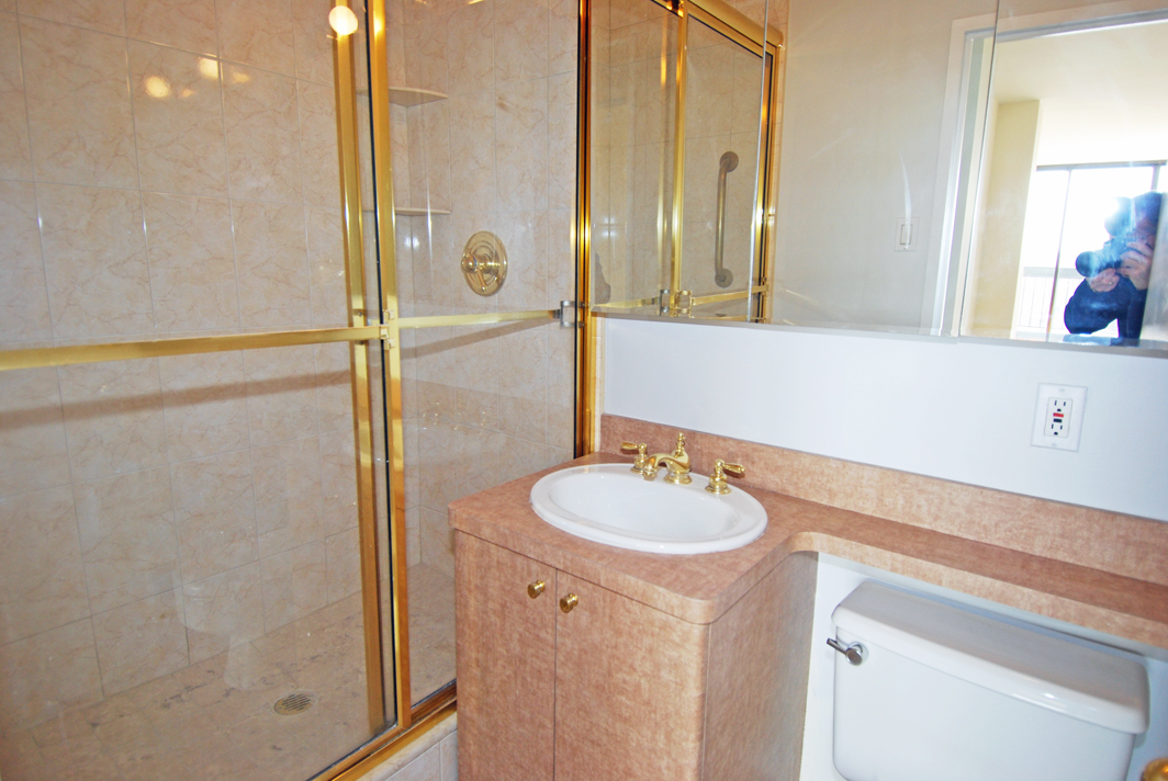 North Shore Towers Apt.