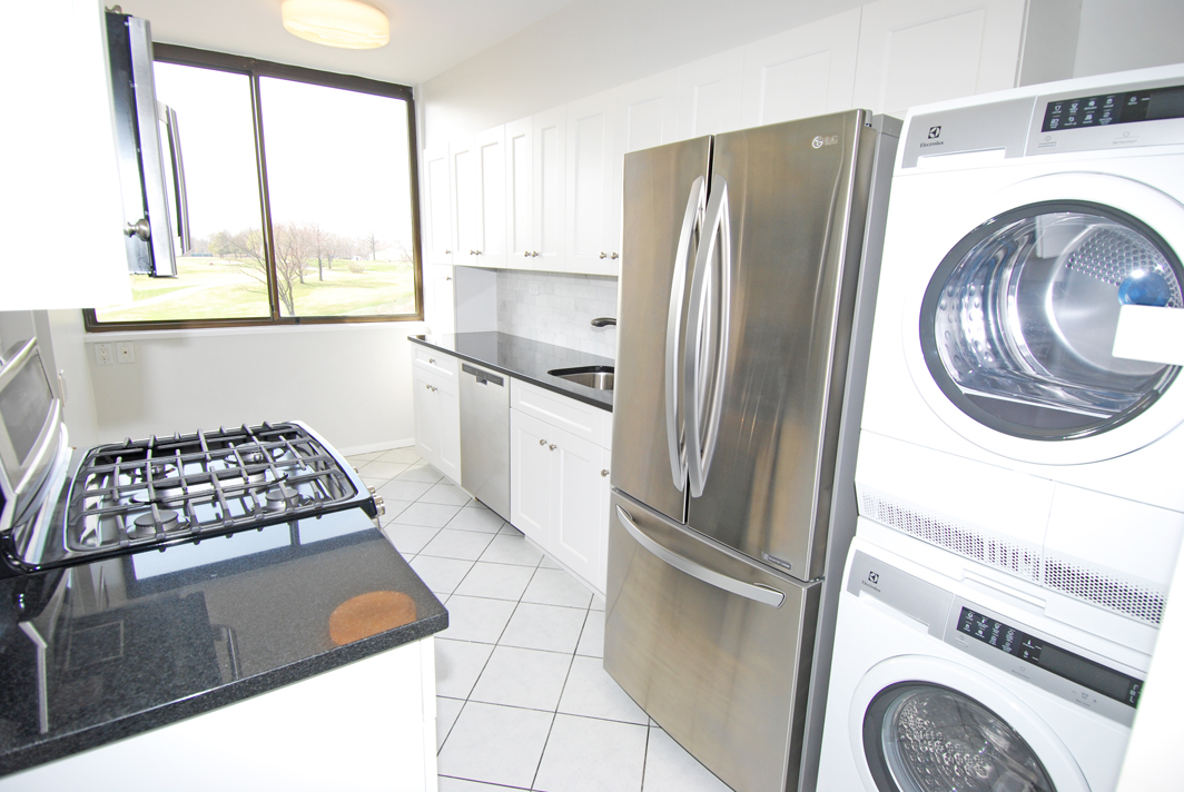 North Shore Towers Apt.