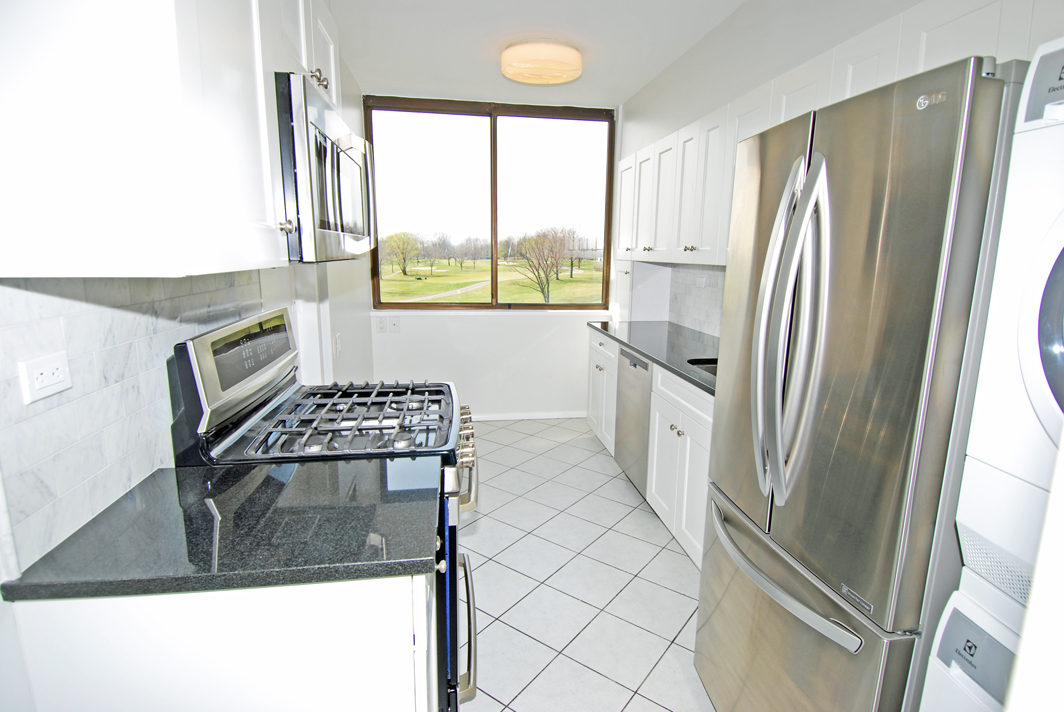 North Shore Towers Apt.