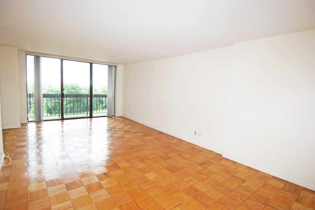 North Shore Towers Apt.