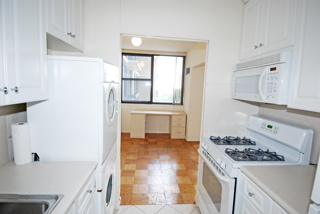 North Shore Towers Apt.