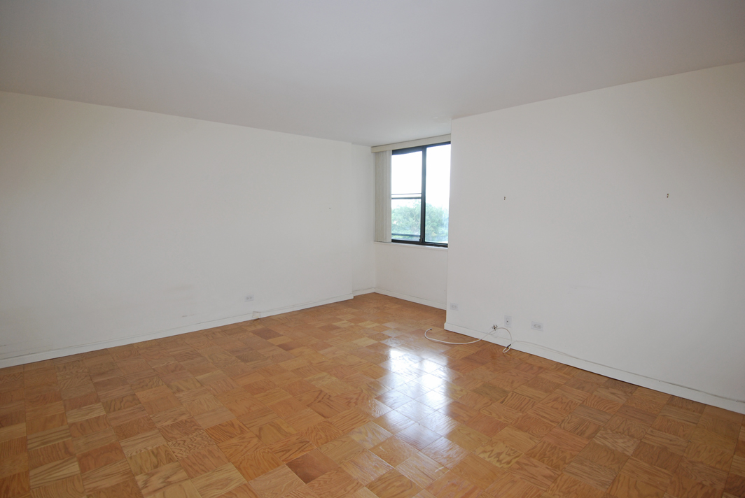 North Shore Towers Apt.