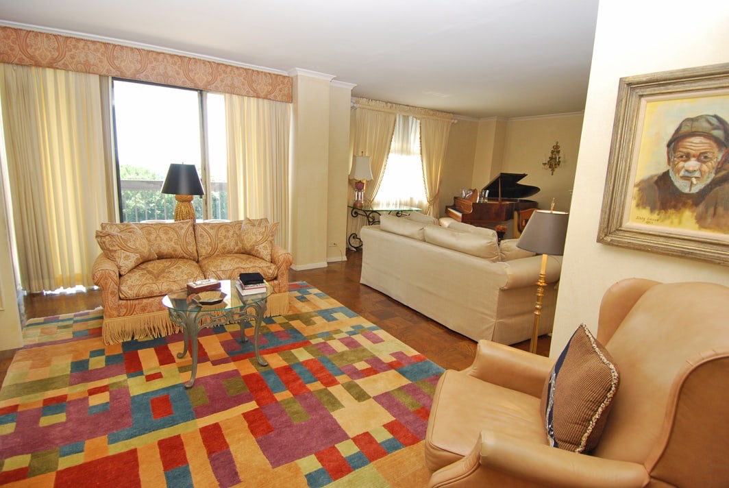 North Shore Towers Apt.