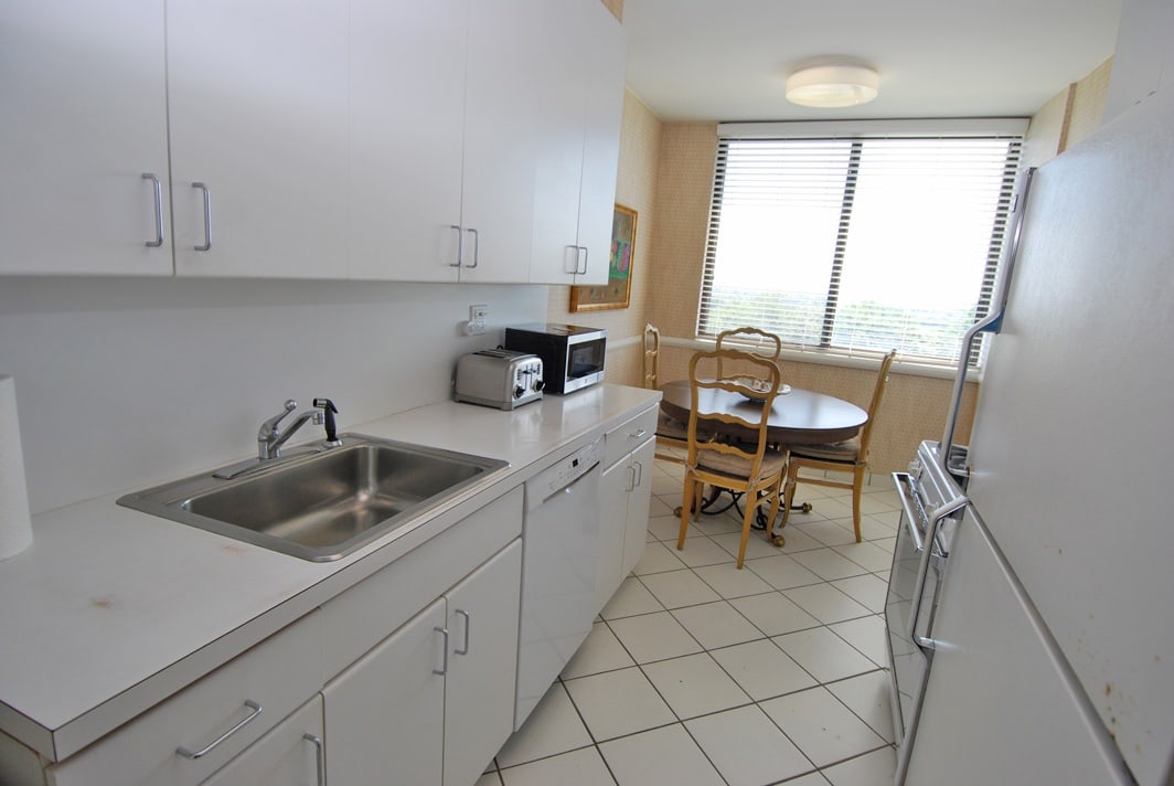 North Shore Towers Apt.