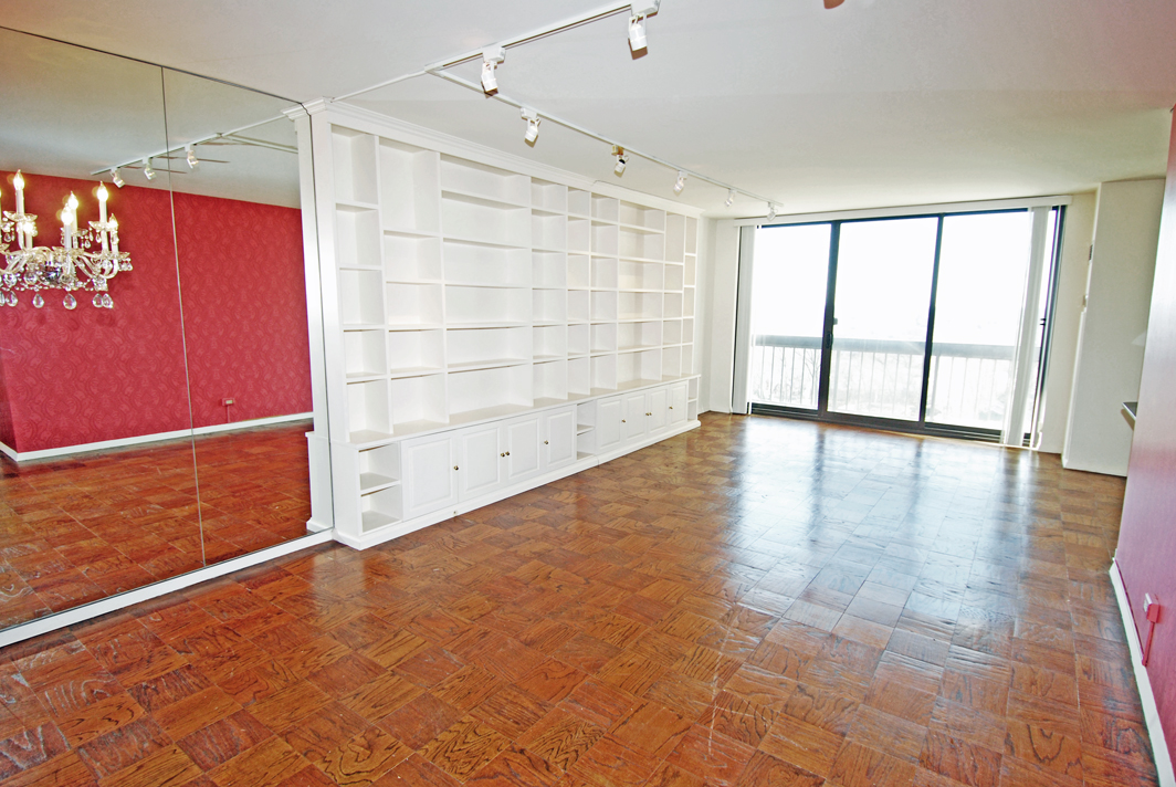 North Shore Towers Apt. 