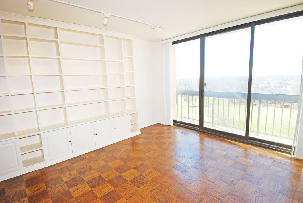 North Shore Towers Apt.