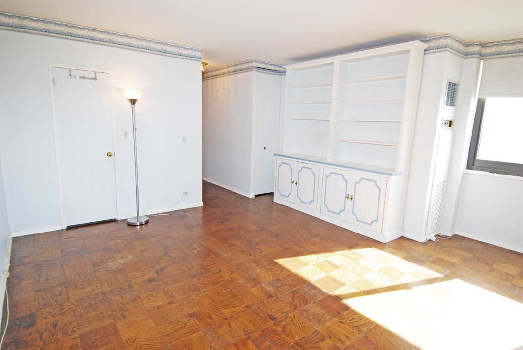 North Shore Towers Apt.