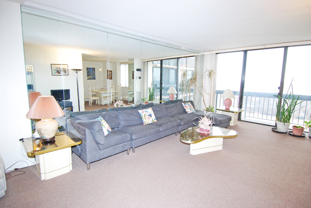 North Shore Towers Apt.