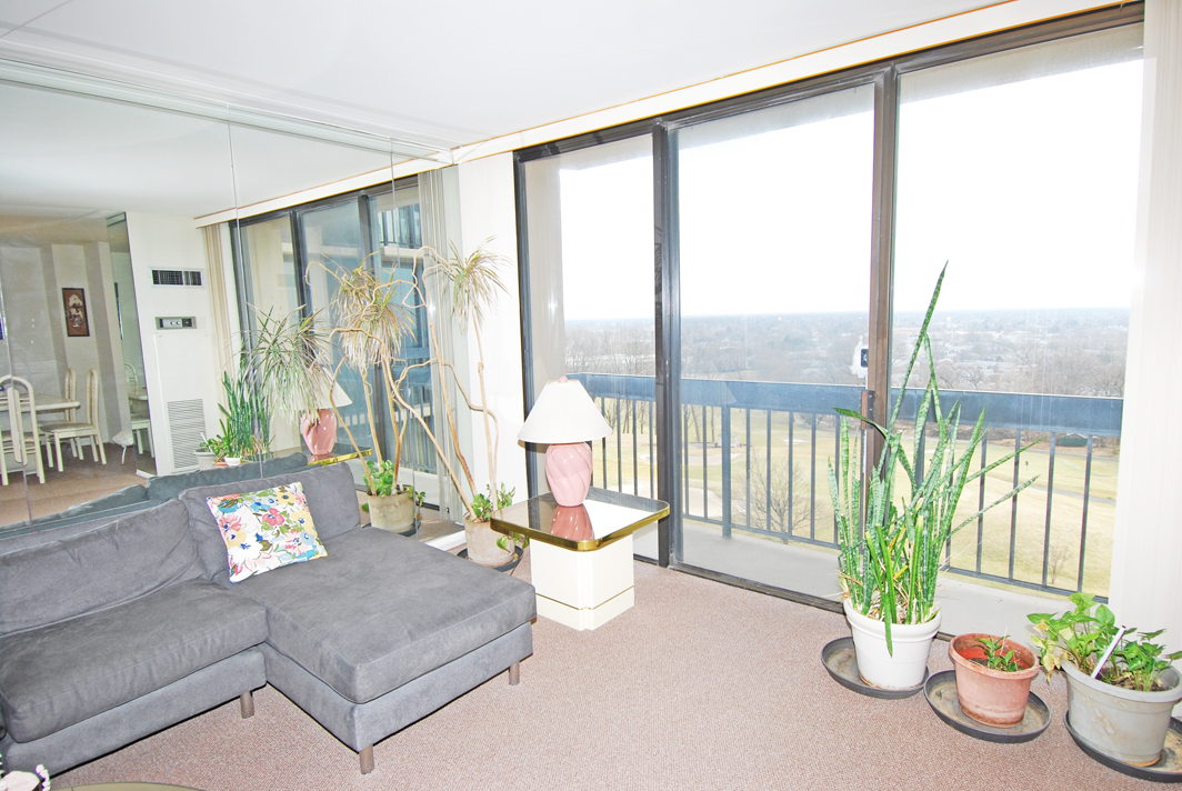 North Shore Towers Apt.