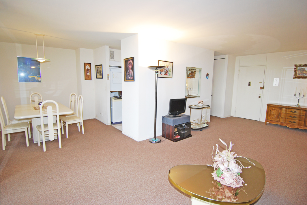 North Shore Towers Apt.