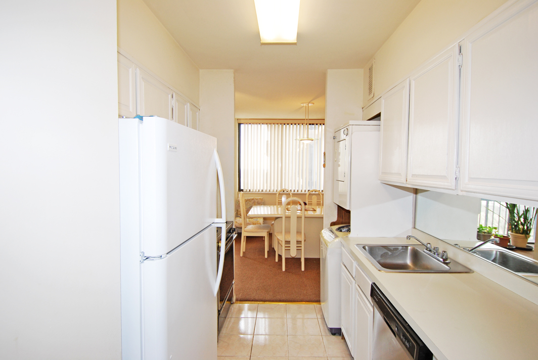 North Shore Towers Apt.