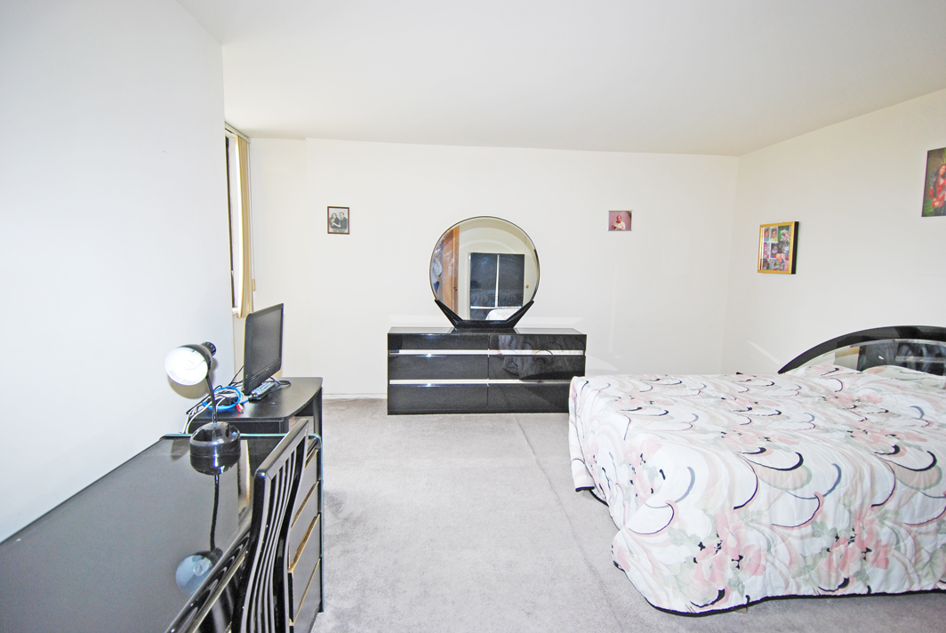 North Shore Towers Apt.