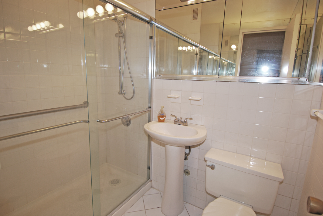 North Shore Towers Apt.