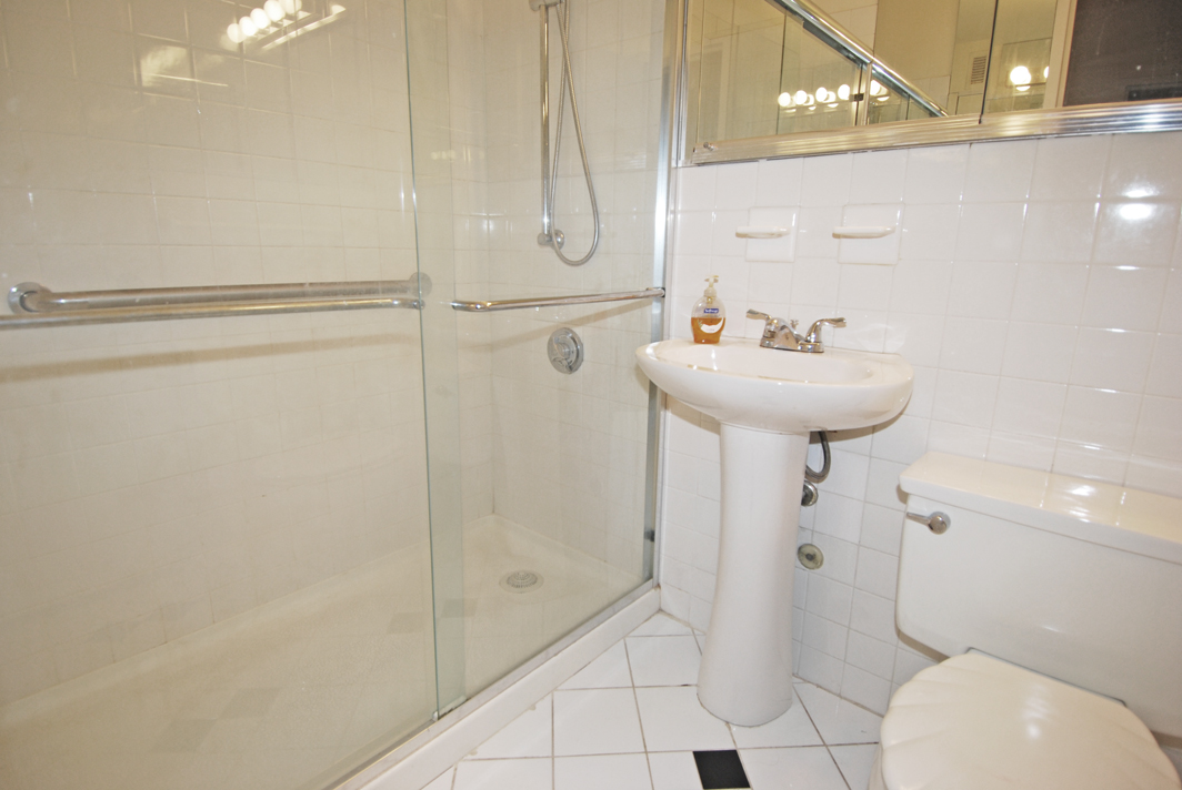 North Shore Towers Apt.