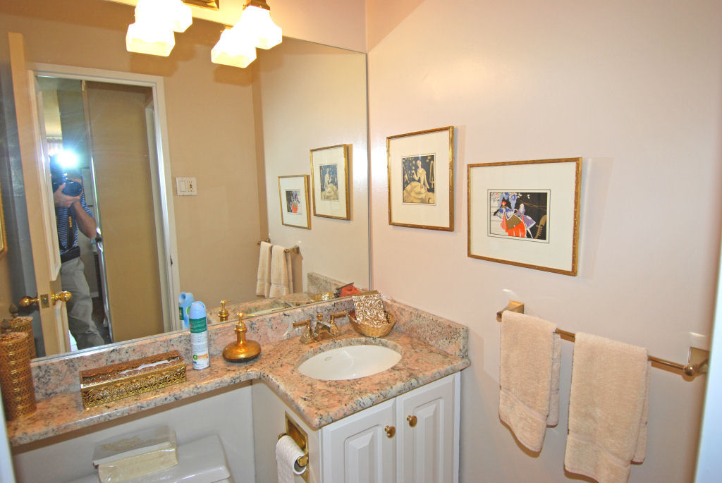 North Shore Towers Apt.