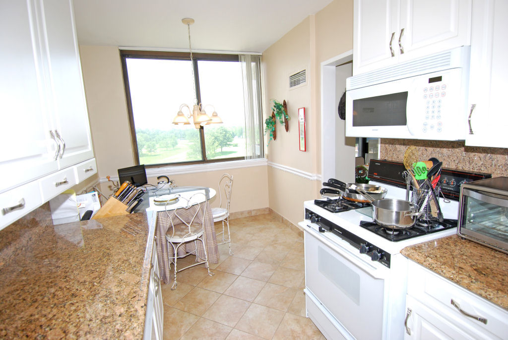 North Shore Towers Apt.