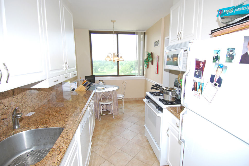 North Shore Towers Apt.