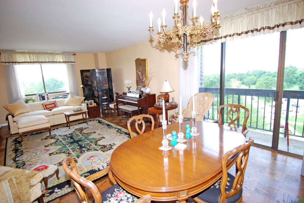 North Shore Towers Apt.