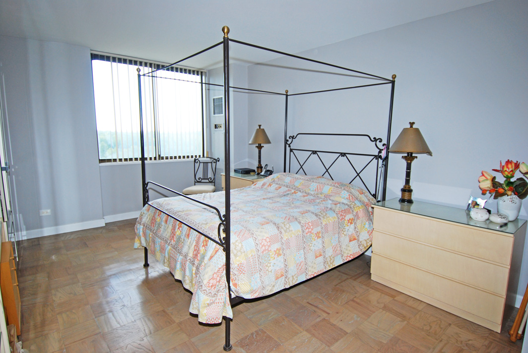 North Shore Towers Apartment