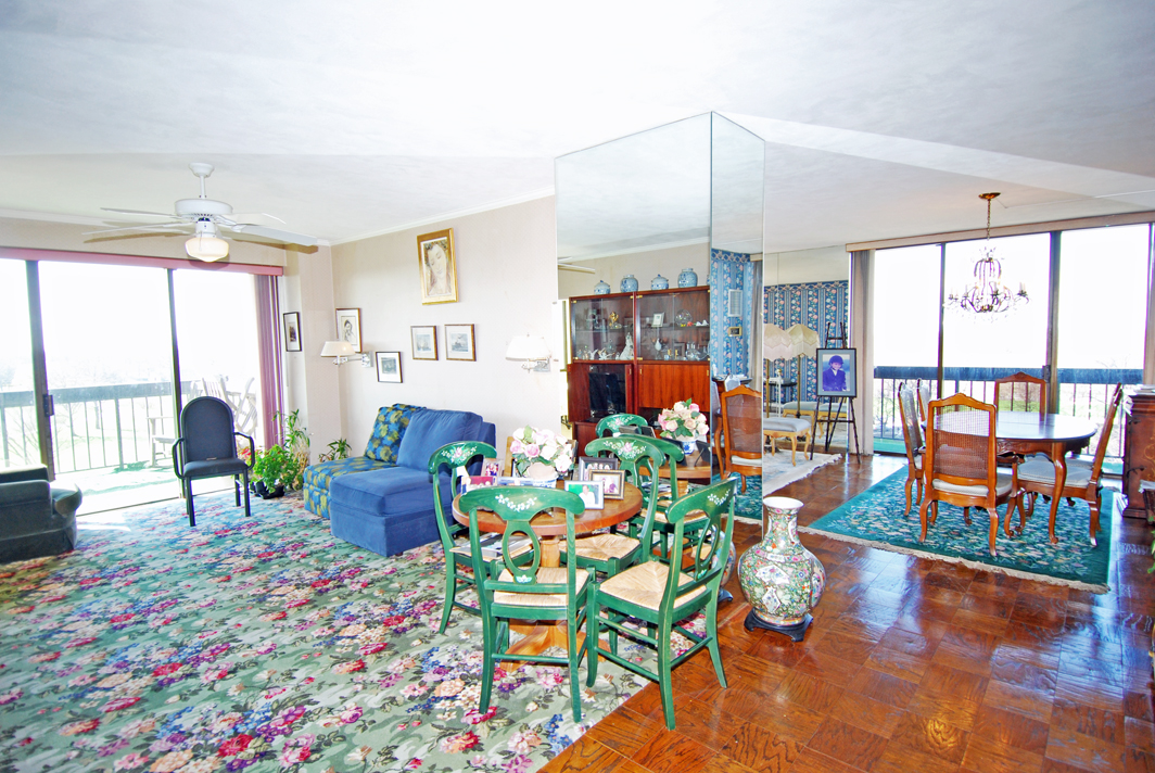 North Shore Towers Apt. 