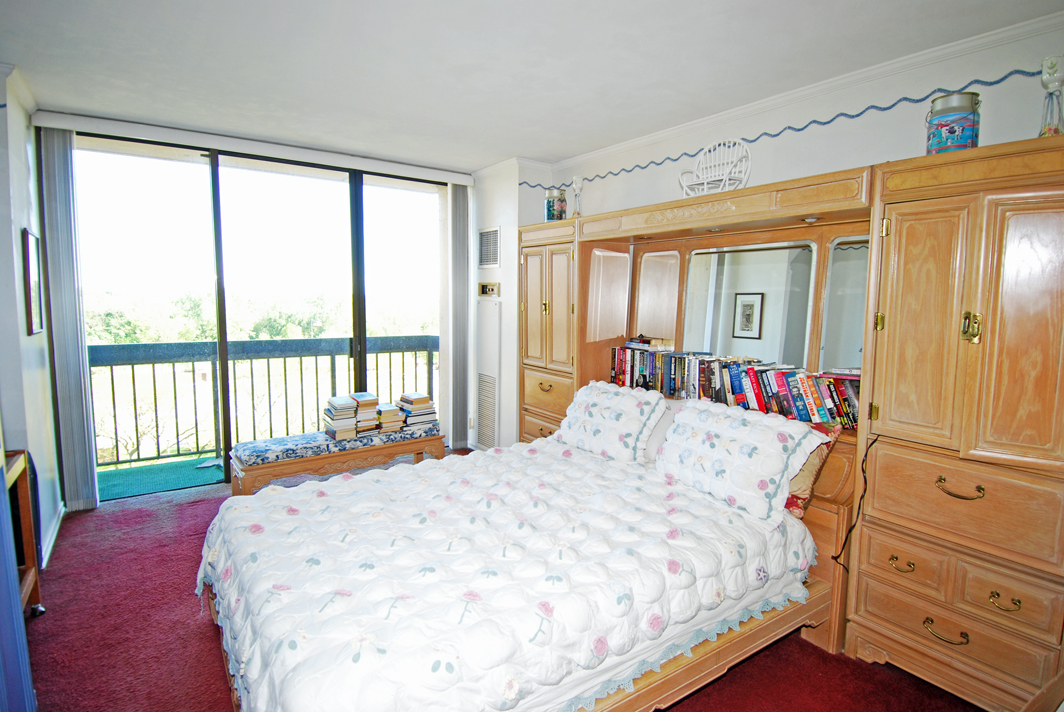 North Shore Towers Apt.