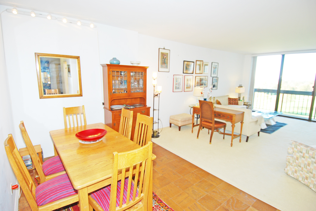 North Shore Towers Apt.