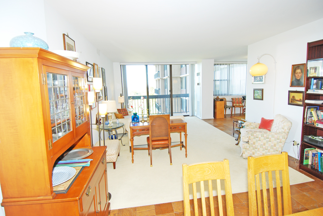 North Shore Towers Apt.