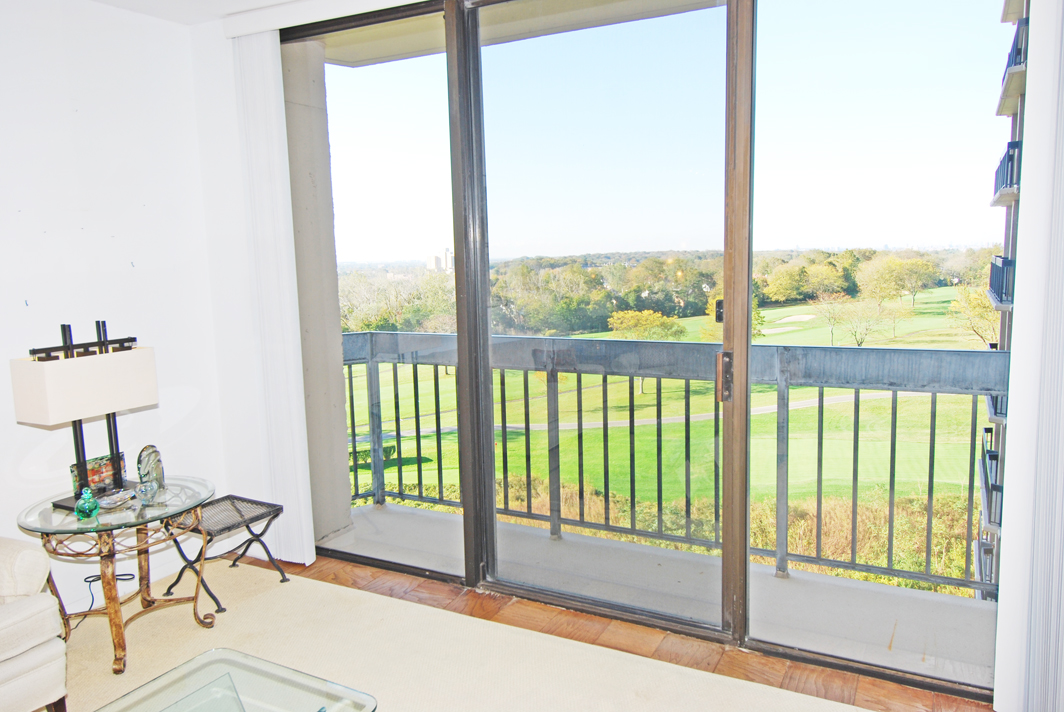 North Shore Towers Apt.