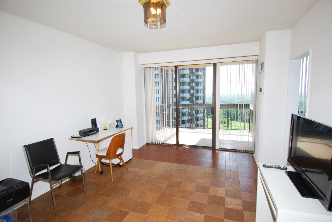 North Shore Towers Apt.