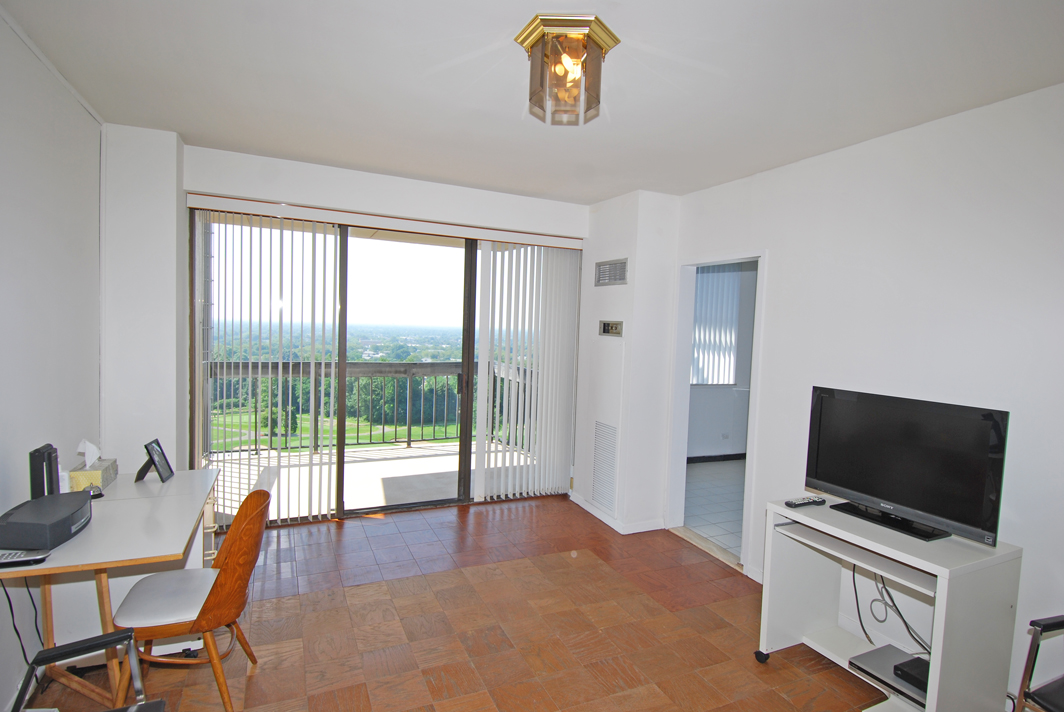 North Shore Towers Apt.