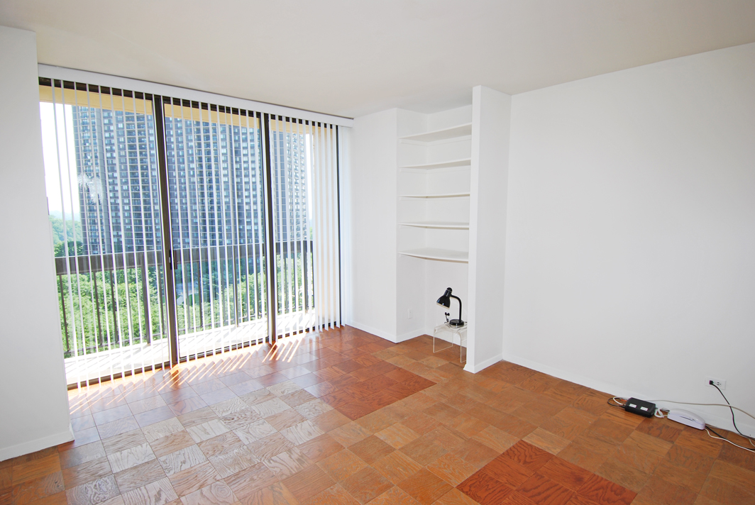 North Shore Towers Apt.