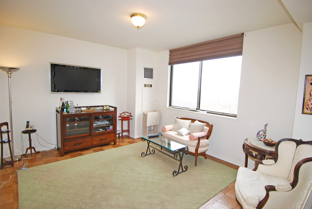 North Shore Towers Apt.