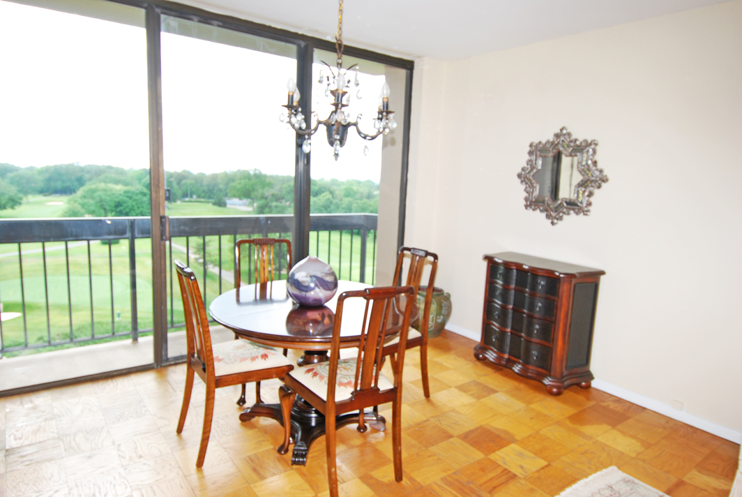 North Shore Towers Apt.