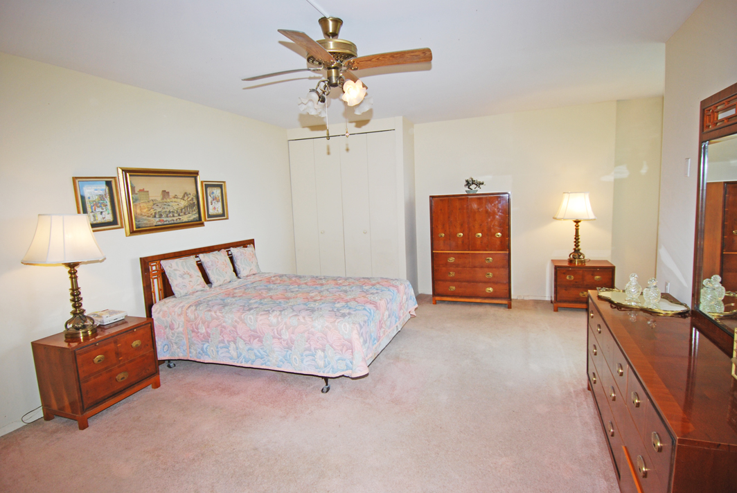 North Shore Towers Apt.