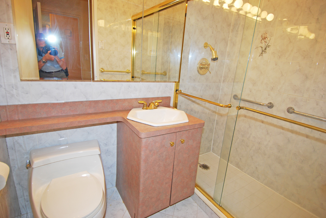 North Shore Towers Apt.