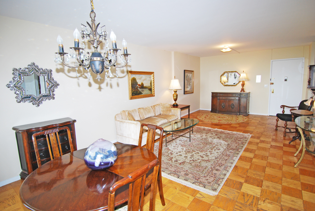 North Shore Towers Apt.