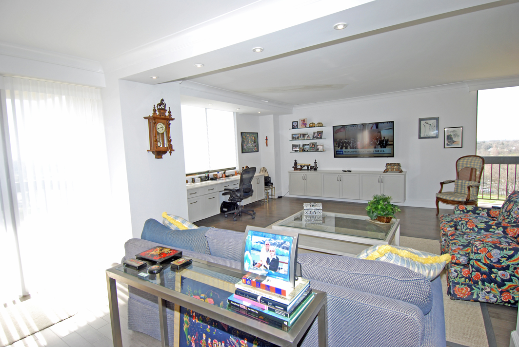 North Shore Towers Apt.