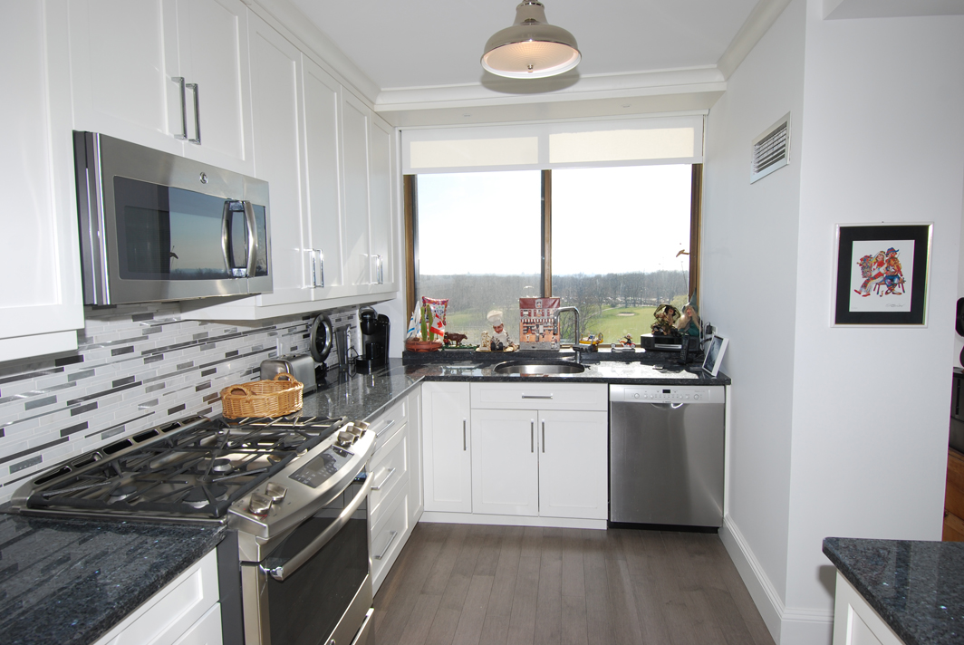 North Shore Towers Apt.